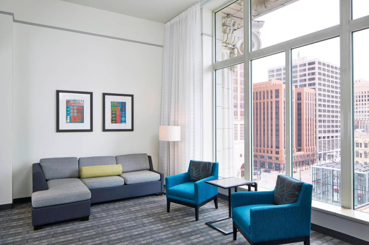 Residence Inn Milwaukee Downtown Exterior foto