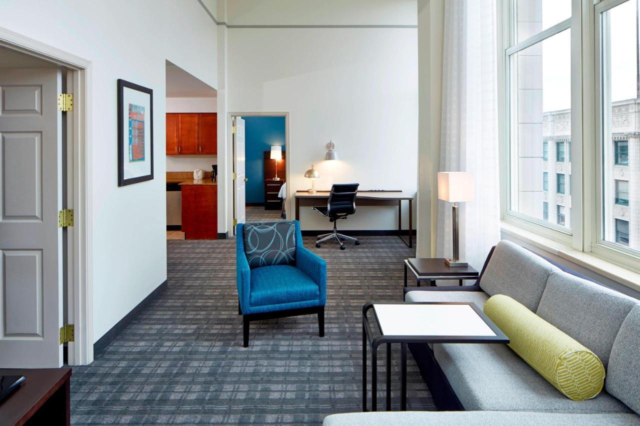Residence Inn Milwaukee Downtown Exterior foto